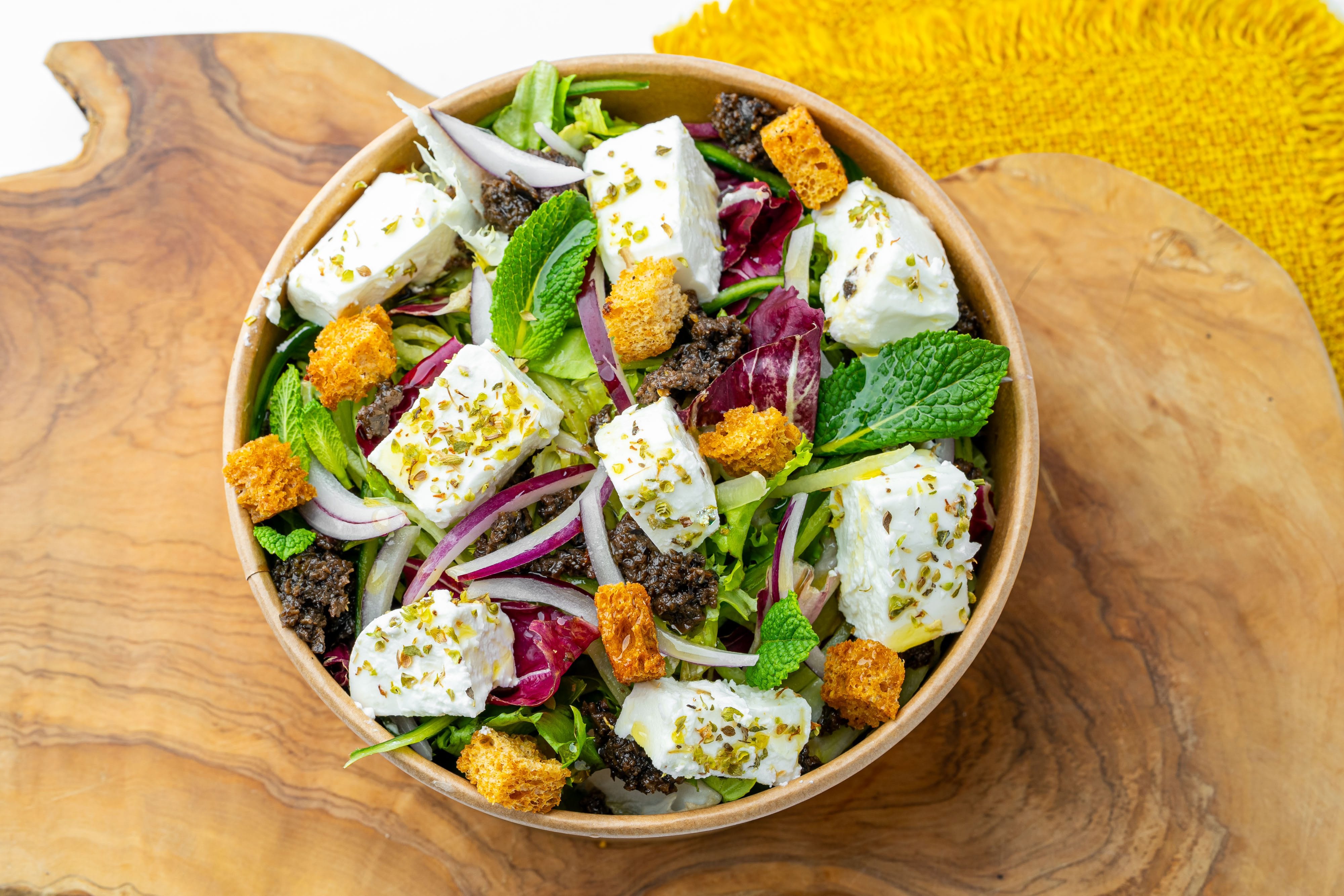 Salată Mediteraneană 3
