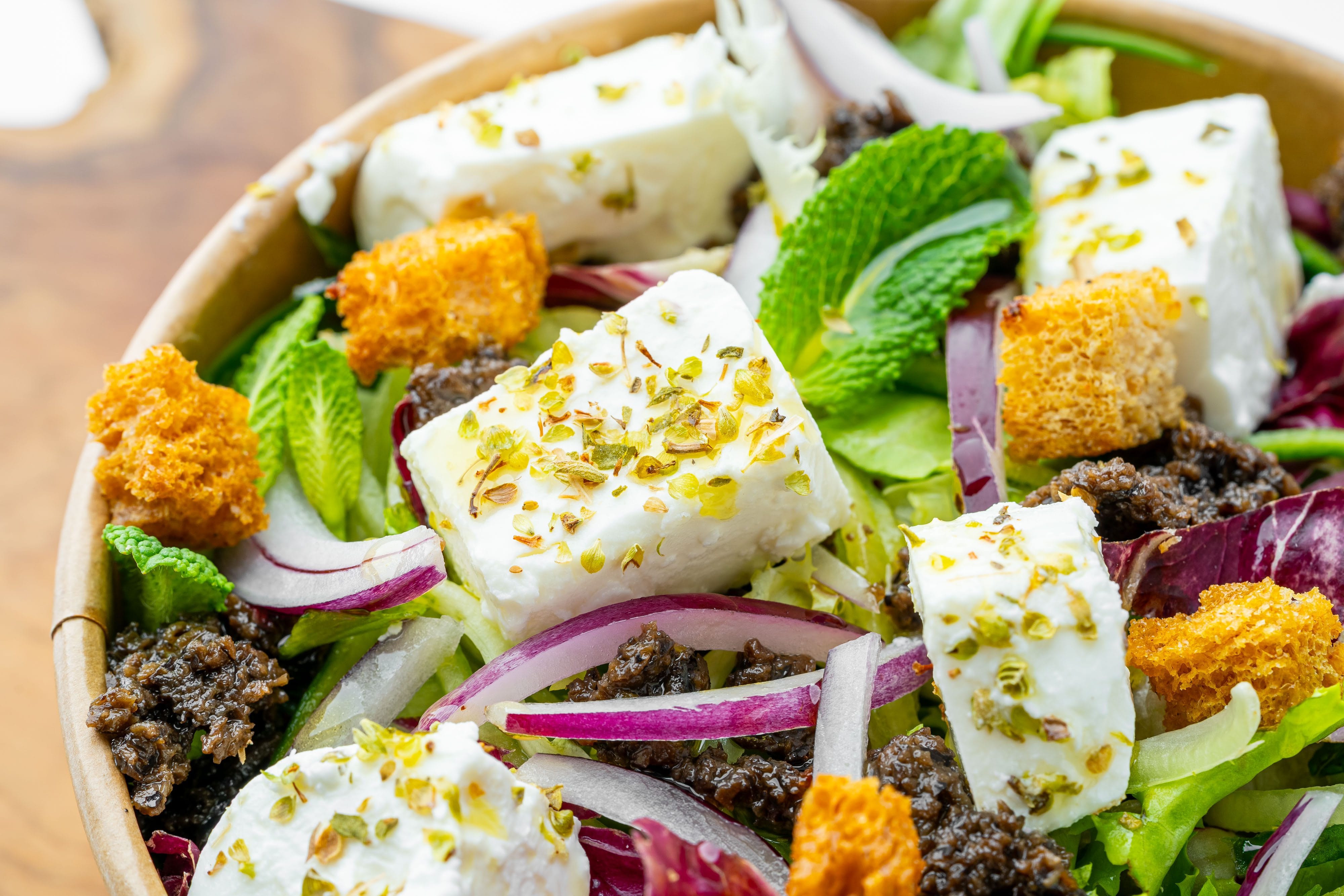 Salată Mediteraneană1
